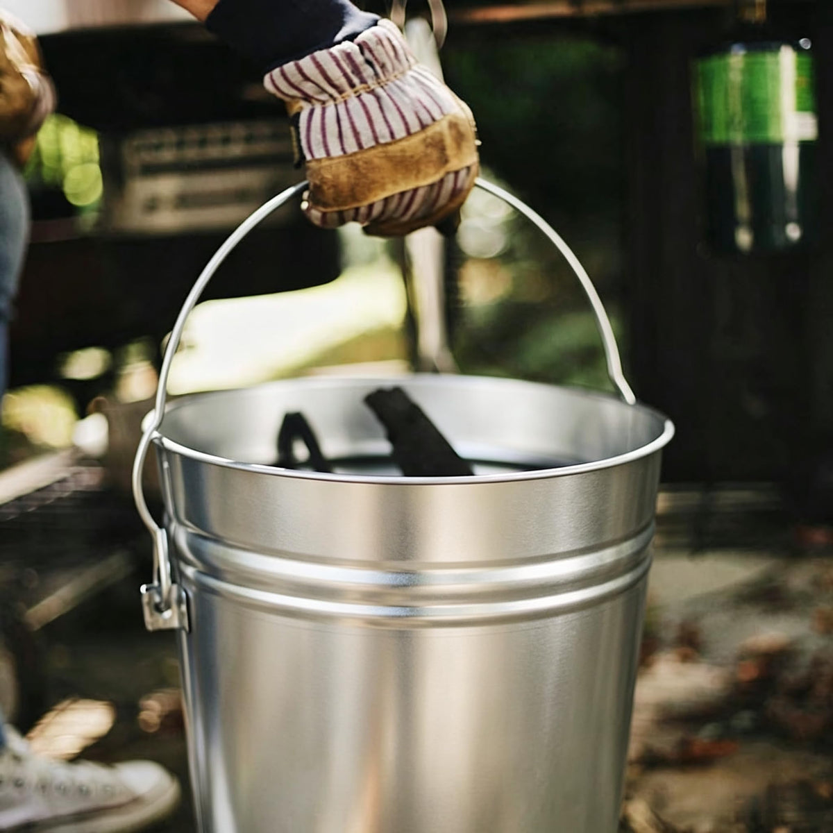6 Gallon Galvanized Steel Storage Can with Locking Lid S9903