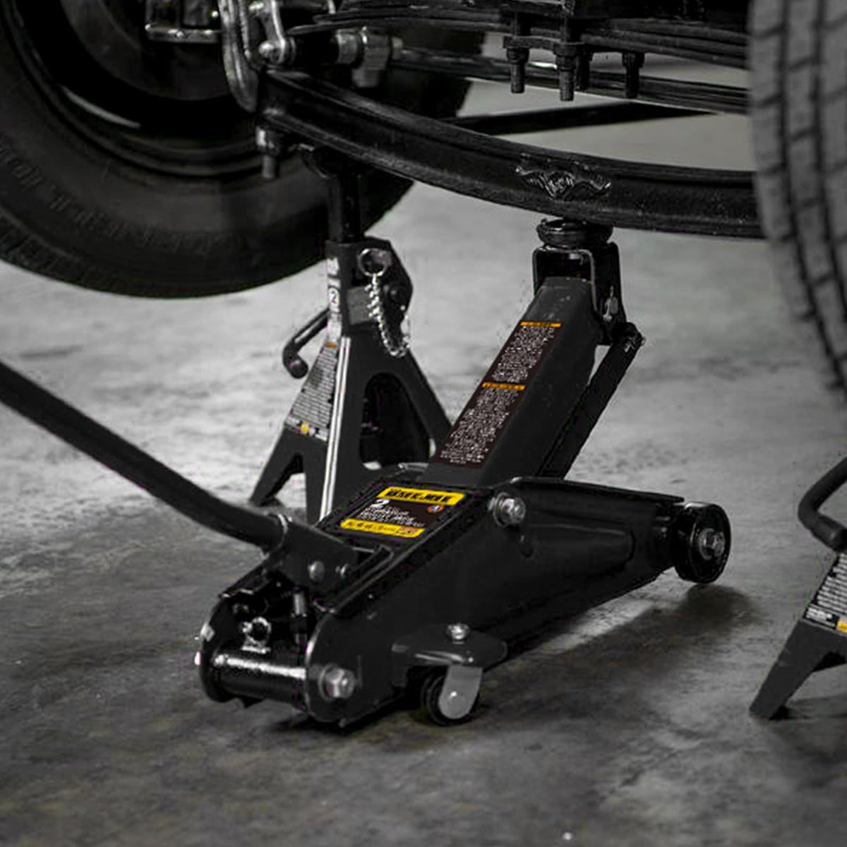 2 Ton Hydraulic Floor Jack, 4000 lbs Low Profile Steel Car Jack, Black R5017