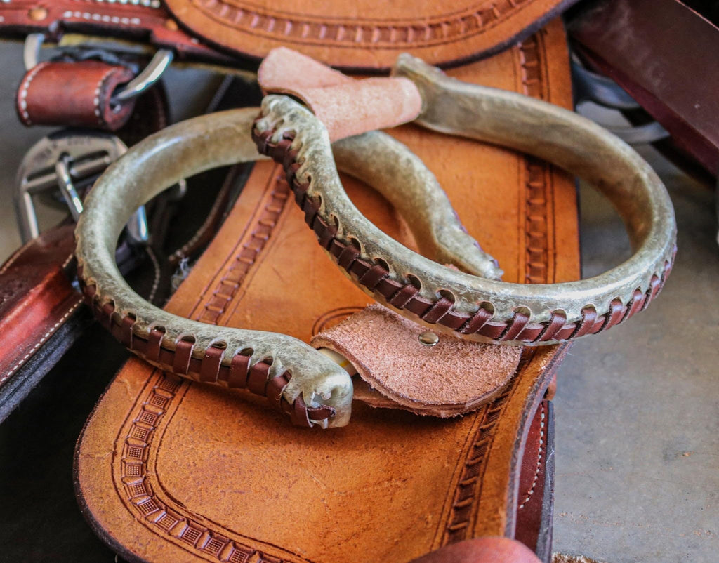 Oxbow Round Metal Western Stirrups Y4995
