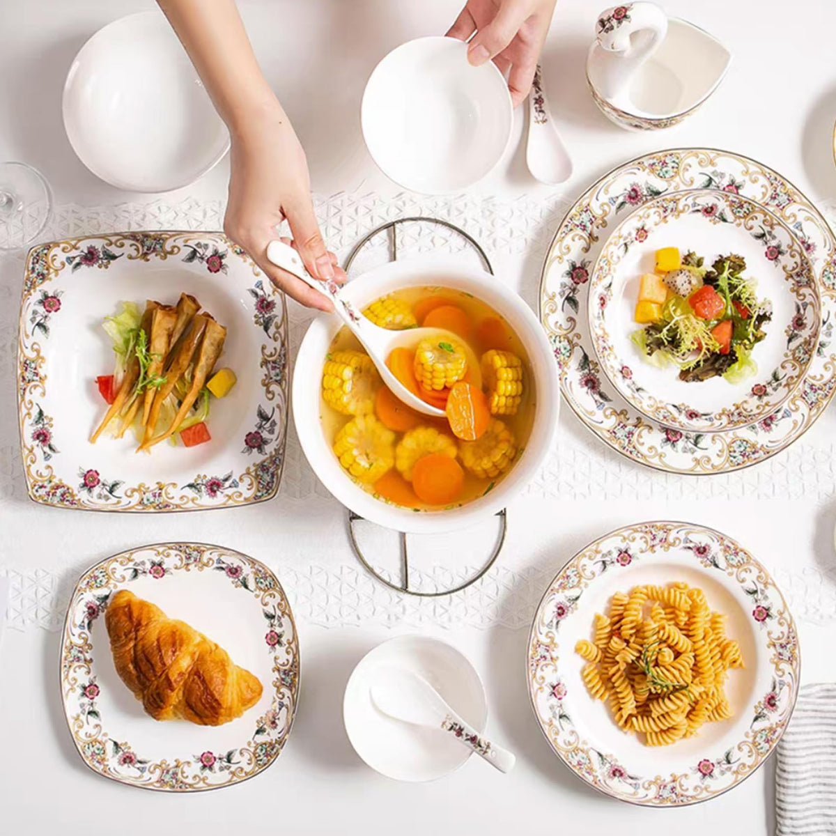 Bone China 12-Piece Dinnerware Set S99826